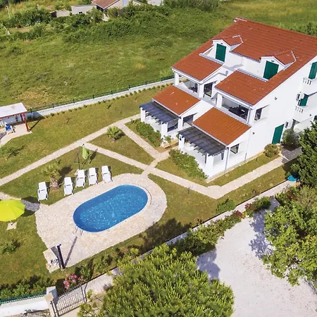 Three-Bedroom Apartment In Privlaka Apartment Privlaka (Zadar)