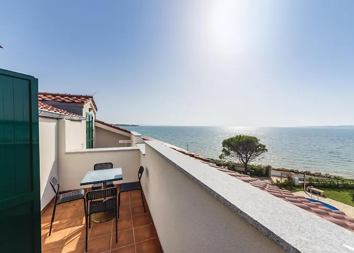 Three-Bedroom Apartment In Privlaka *