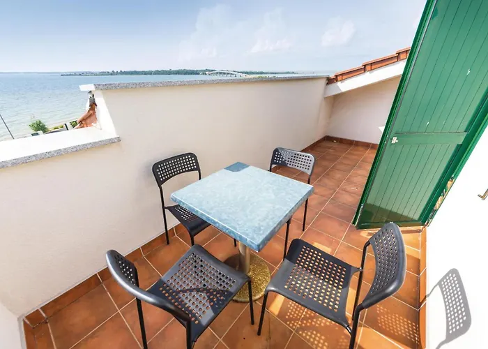 Three-Bedroom Apartment In Privlaka Privlaka (Zadar)