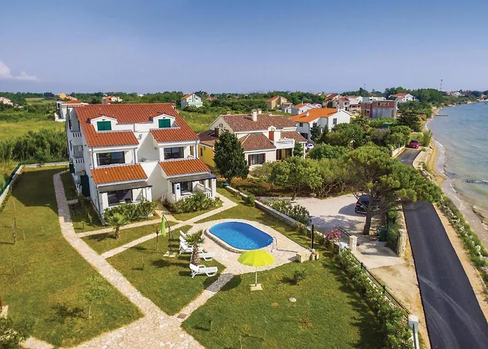 Three-Bedroom Apartment In Privlaka