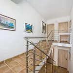 Three-Bedroom Apartment In Privlaka