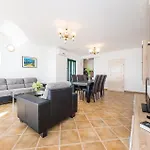 Apartman Three-Bedroom Apartment In Privlaka Privlaka (Zadar)