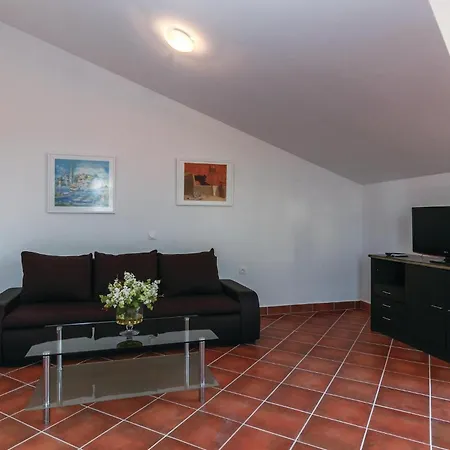 Nice Apartment In Privlaka With Wifi *