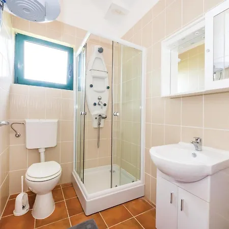 Nice Apartment In Privlaka With Wifi Privlaka (Zadar)