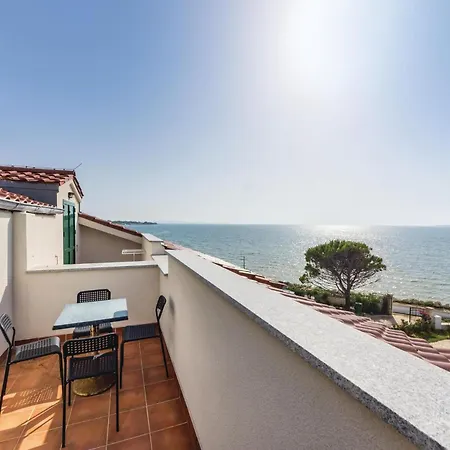 Nice Apartment In Privlaka With Wifi *