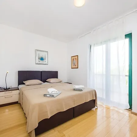 Three-bedroom In Appartement Privlaka (Zadar)