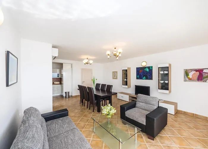 Three-bedroom In * Privlaka (Zadar)