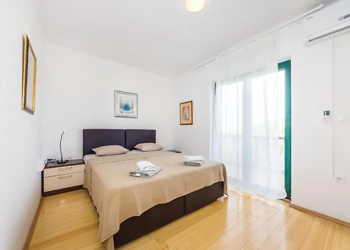 Three-bedroom In Appartamento Privlaka (Zadar)