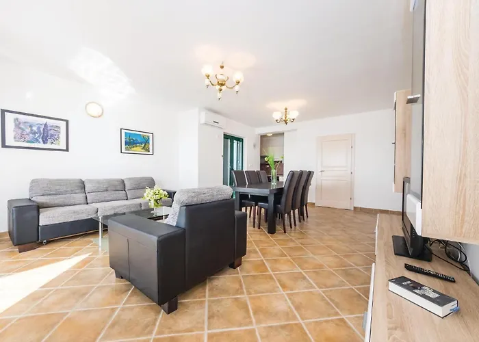 Apartamento Three-bedroom In Privlaka (Zadar)